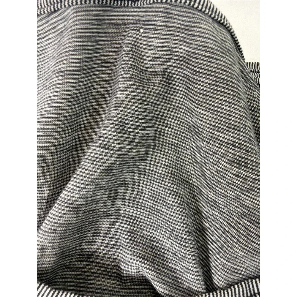 Lululemon Women’s Black White Striped Short Sleeve Knit Top Size S EUC